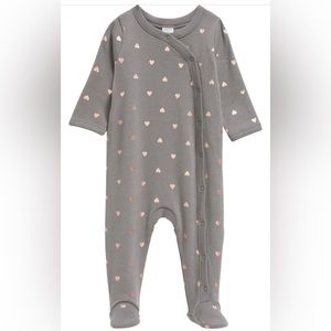 NWT Nordstrom Baby Print Cotton Footie. Gray Pearl Hearts.…